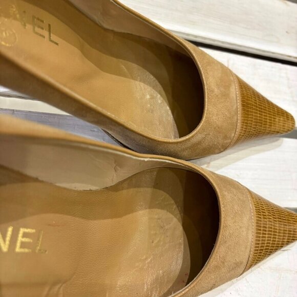 Chanel Vintage Suede Heels - Size 38 - Picture 11 of 14